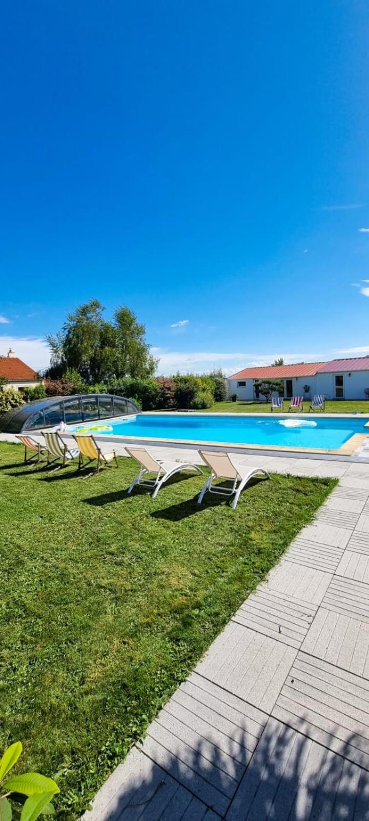 Ty Grain De Sel : Logement Privatif Avec Piscine, Jardin Et Patio Chauvé Exterior foto